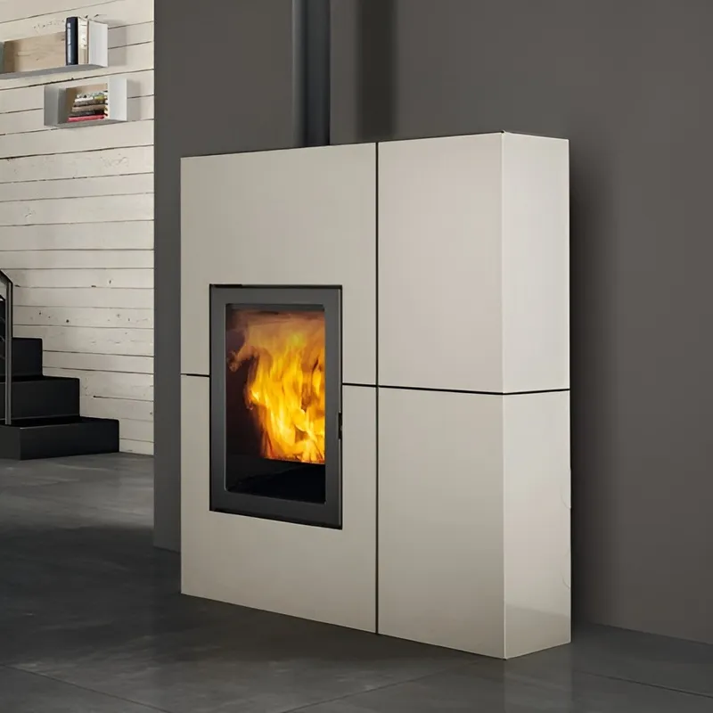 Poêle à pellets Blade Edilkamin, 12 kW, compact 34,5 cm profondeur, foyer fonte,Double canalisation air chaud, radiocommande Wi-Fi intégrée. Poêle écologique et performant pour chauffage économique en Wallonie, adapté aux habitations à Liège et Namur. Installation et service par BM Énergies et Bois Moderne, spécialiste poêlerie bois et pellets en Belgique.